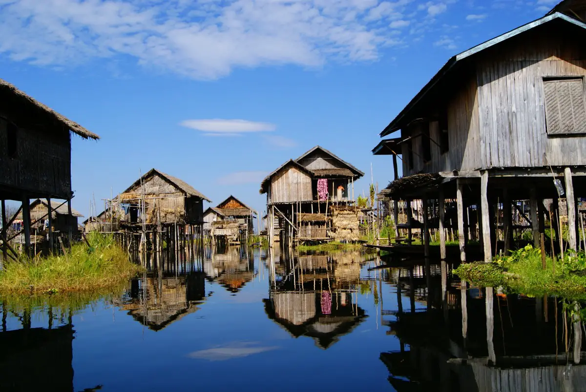 Kids Science Fun Facts on Pile Dwellings of the Alps - Image of the Pile Houses on Lake Constance - Pile Dwellings of the Alps Quiz
